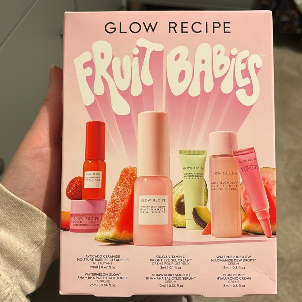 Glow recipes fruit babies set.